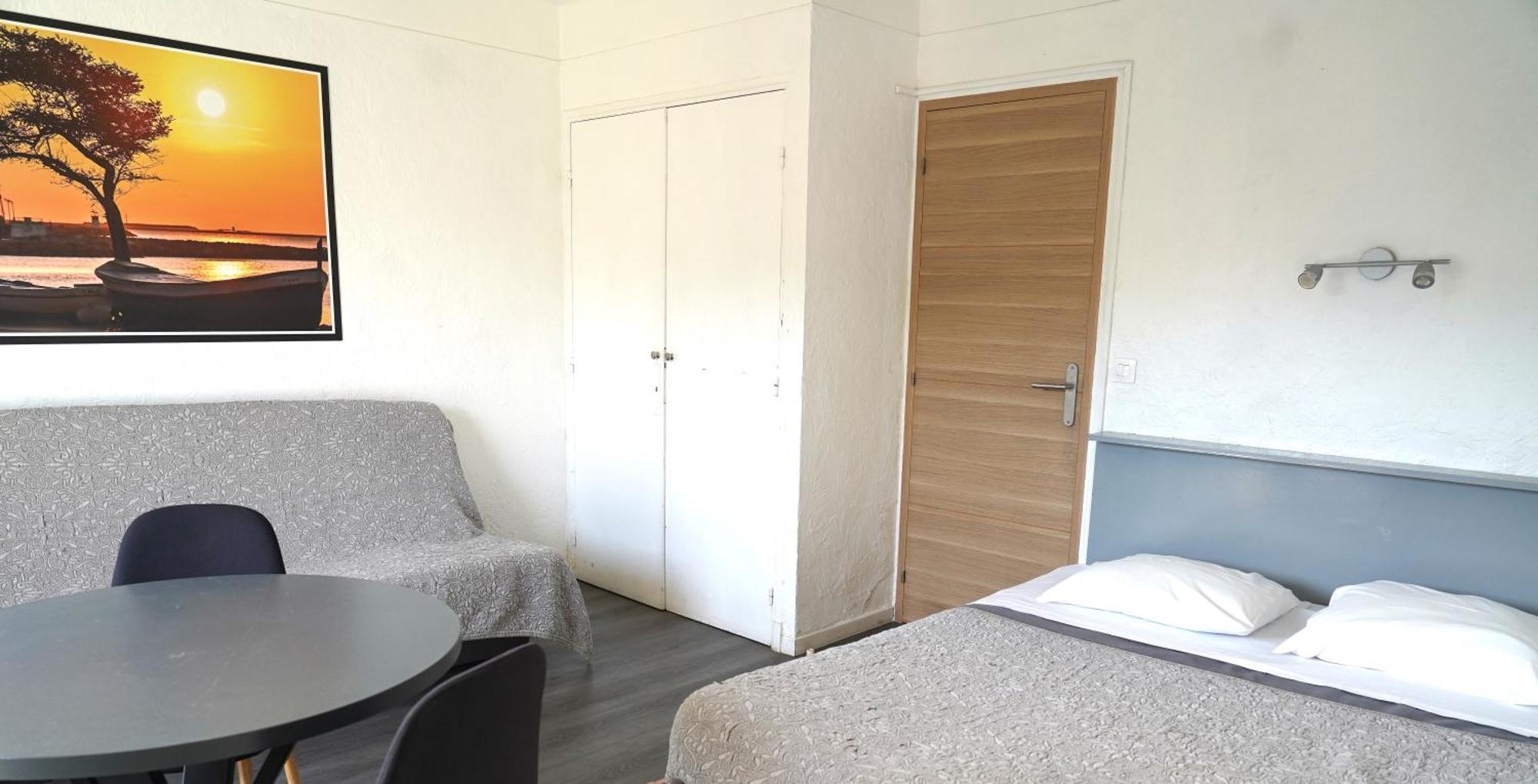 Motel Ascot - Hotel & Appartements Cagnes-sur-Mer Exteriör bild