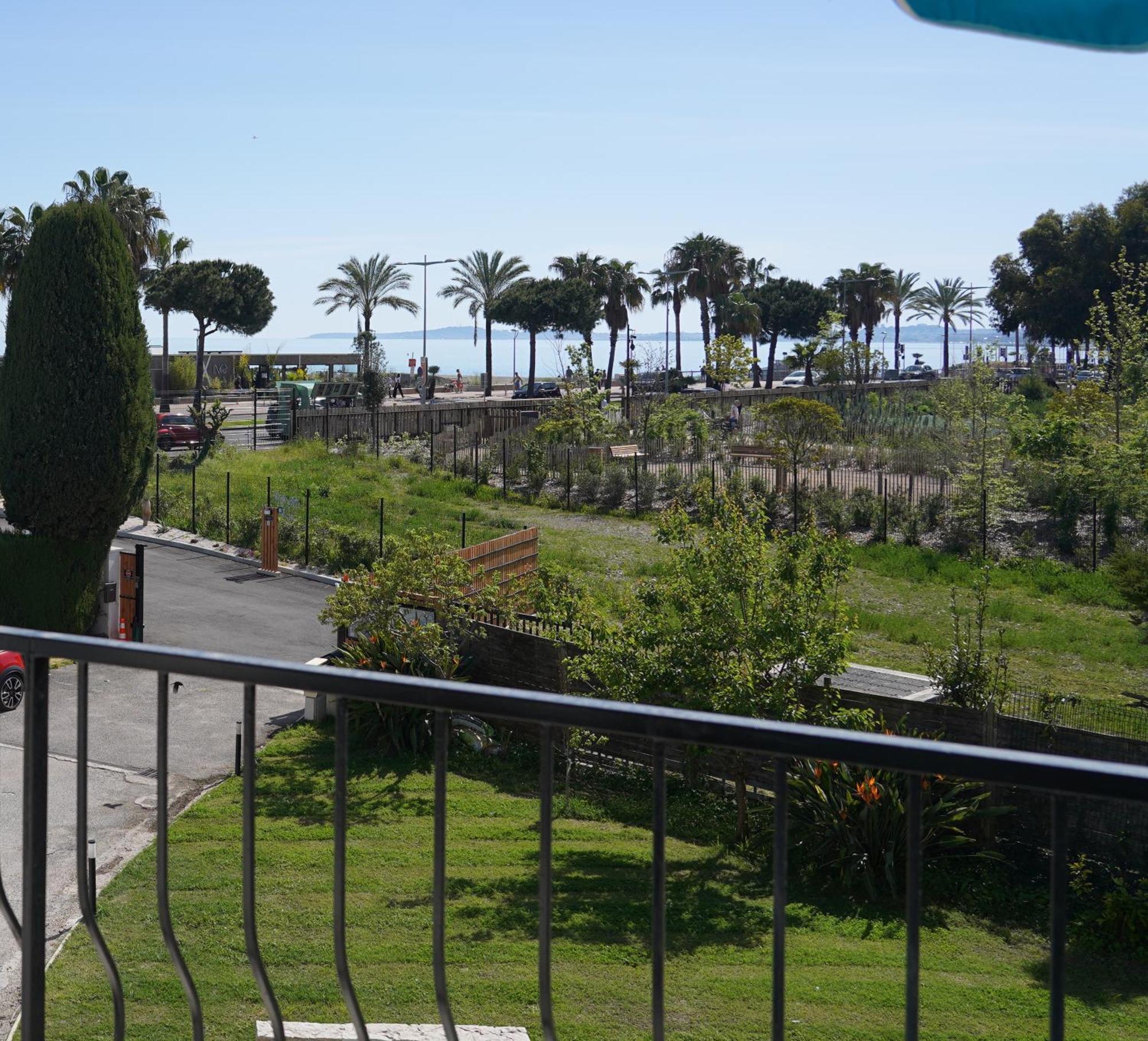 Motel Ascot - Hotel & Appartements Cagnes-sur-Mer Exteriör bild