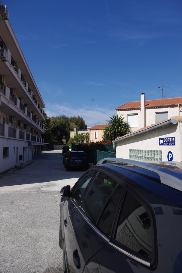 Motel Ascot - Hotel & Appartements Cagnes-sur-Mer Exteriör bild